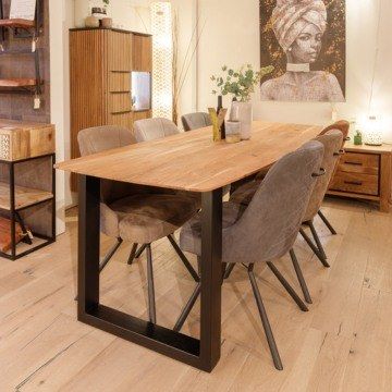 Eettafel Deens ovaal acaciahout. 