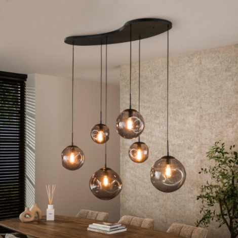 Glazen hanglamp eettafel Remo zwart met 6 lampen - sfeerfoto