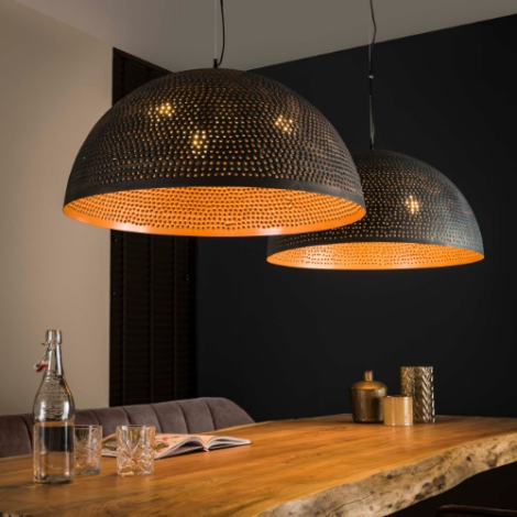 Grote hanglamp 70 cm Uma zwart met gaatjes - sfeerfoto
