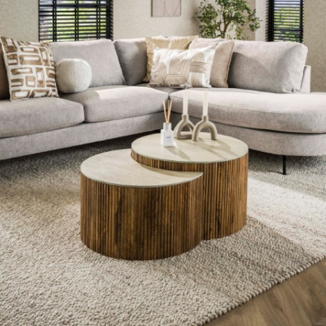 Halfronde salontafel travertinlook mangohout Nola set van 2 - sfeerfoto