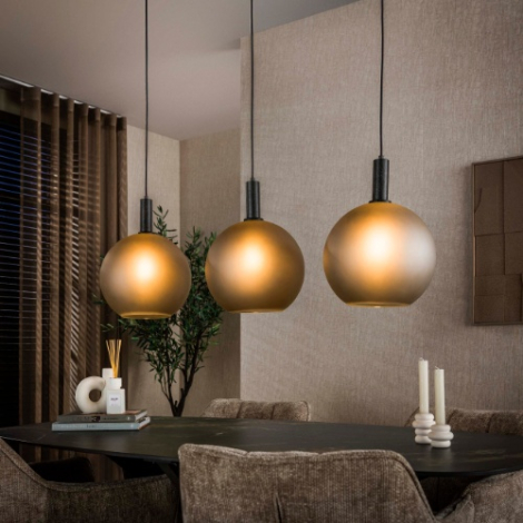 Hanglamp met 3 glazen bollen Norvo mat glas - sfeerfoto