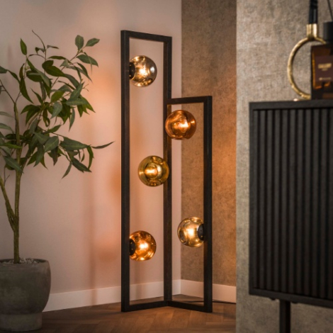 Hoek vloerlamp met 5 glazen kappen Remo zwart - sfeerfoto