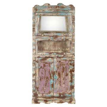 India kast met glas en deurtjes.