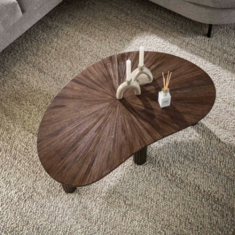 Niervormige salontafel teakhout 110 cm Olin - sfeerfoto