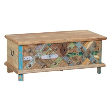 Opbergkist als salontafel.