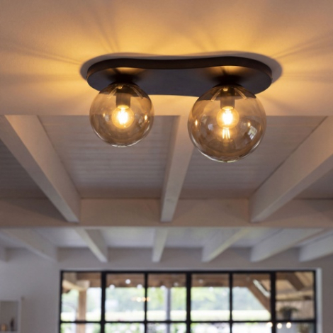 Plafondlamp met 2 glazen bollen Dano bruin smoke glas - sfeerfoto