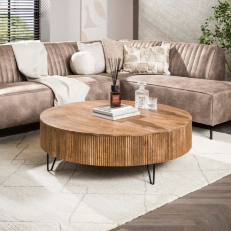 Ronde salontafel mangohout 120 cm Kira naturel - sfeerfoto