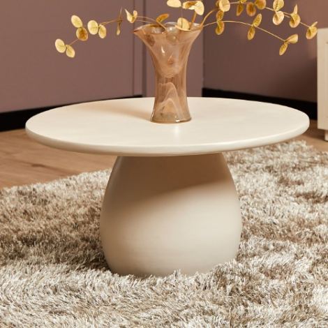 Ronde salontafel Mosi zand mangohout 70 cm sfeerbeeld in woonkamer