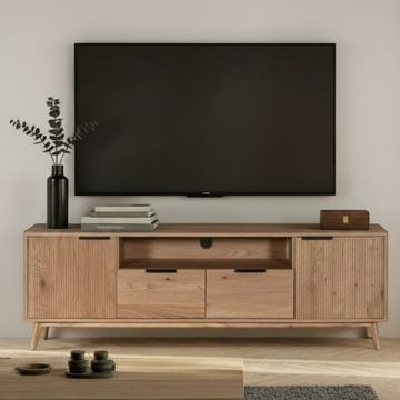 Sfeerafbeelding eiken tv-meubel 180 cm. 
