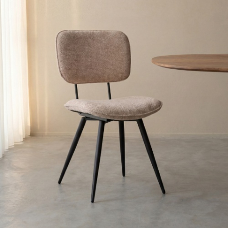 Eetkamerstoel Lotje beige met losse rug en zitting