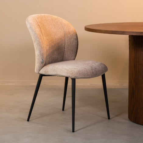Eetkamerstoel Victor beige met gebogen rug
