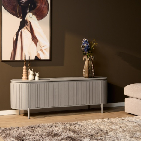 Tv-meubel Solana taupe mangohout 165 cm sfeerbeeld in de woonkamer