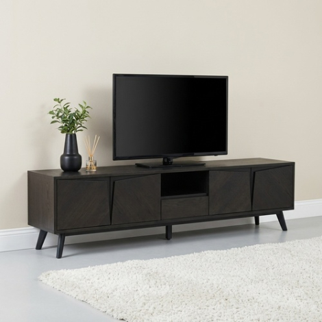 Zwart Nora tv-meubel van 210 cm met vier deuren in een lichte woonkamer