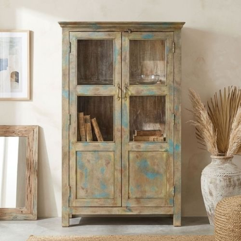 Groene vitrine kast uit India.