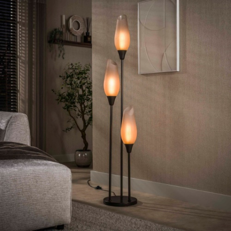 Vloerlamp met 3 kappen van bruin matglas Tora - sfeerfoto