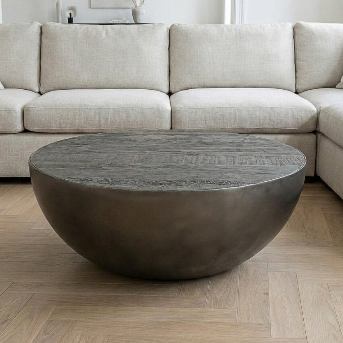 Ronde salontafel industrieel van hout en staal.