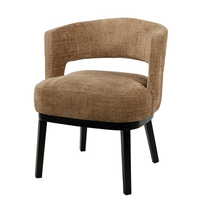 Bruine stoel van stof.