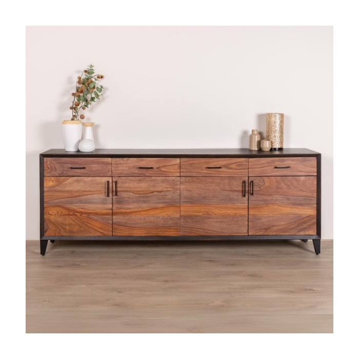 Donkerhouten dressoir 220 cm breed met vier lades en vier deuren.