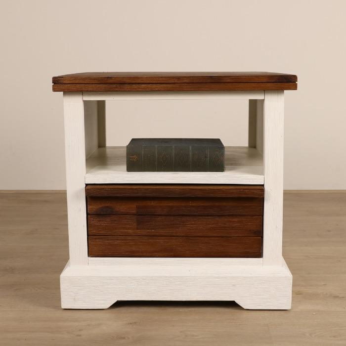 Landelijke hoektafel in het wit met acaciahout en een lade. 