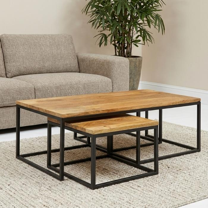 Salontafels mangohout set van drie.