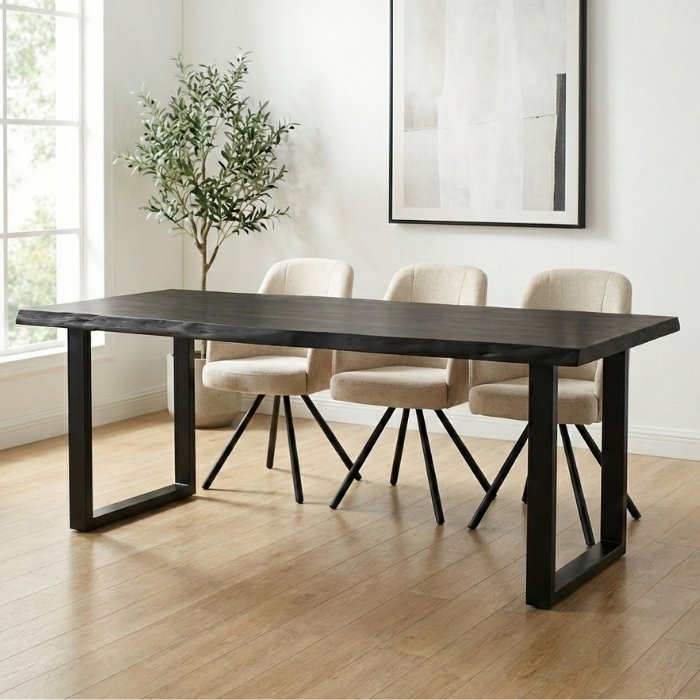 Boomstam eettafel 220 cm zwart met U-onderstel.